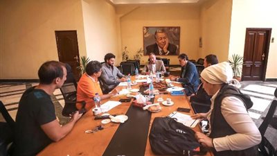 الخطيب يعقد اجتماعات تحضيرية لممثلي شركة الأهلي لكرة القدم