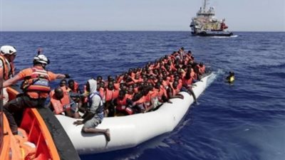 خفر السواحل الإيطالي يعلن وصول 686 مهاجرا لجزيرة 