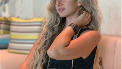 أتمنى من الجميع النجاح الدائم.. هنا الزاهد تحصل على الإقامة الذهبية من الإمارات