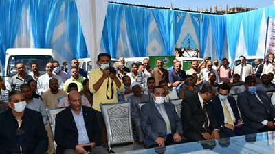 محافظ الفيوم يطلق مبادرة إحلال مركبات 