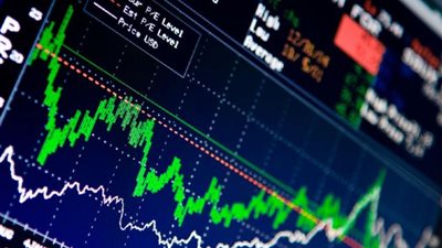 انخفاض أسواق الأسهم العالمية بعد عمليات بيع مكثفة