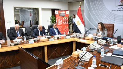 وزيرة التخطيط والتنمية الاقتصادية تلتقي أعضاء غرفة التجارة الأمريكية