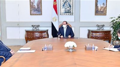 الرئيس يوجه بأهمية الاستكمال السريع لتطعيم كافة الطلاب الجامعيين والعاملين بالتعليم ضد كورونا
