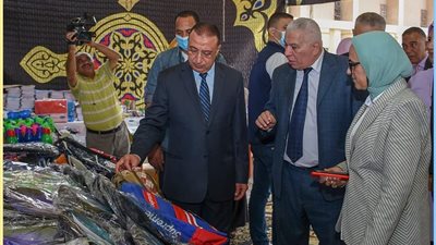 افتتاح معرض سفراء الخير باداره شرق التعليميه بالاسكندريه لتوفير المسلزمات المدرسيه للطلاب الغير قادرين