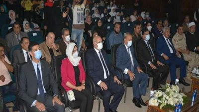 محافظ القليوبية ورئيس جامعة بنها يشهدان الاحتفال بالذكرى الـ٤٨ لانتصارات اكتوبر