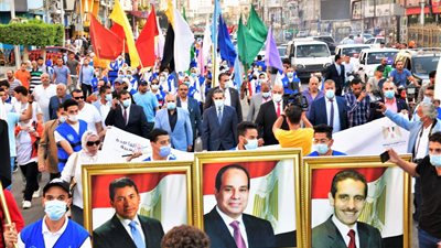 محافظ الغربية يتقدم المسيرة الشبابية بمناسبة العيد القومي ونصر أكتوبر.. صور
