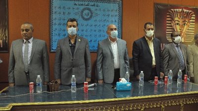تكريم الطلاب المتفوقين بمدارس القرنة بالأقصر