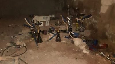 مداهمة مقهى بمدينة دهب السياحية لتقديمه الشيشة علي الزبائن