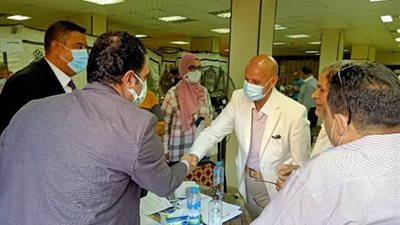 مدير صحة الشرقية يشارك في انتخابات التجديد النصفي لنقابة الأطباء ..صور