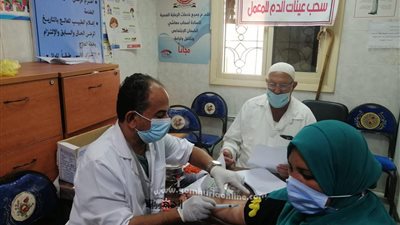 علاج ١٥٤١ مواطنا بالمجان في قافلة طبية بدمياط