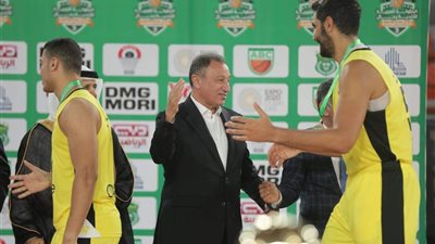 عمر طارق: نهدي البطولة العربية إلى جماهير الأهلي الوفية