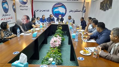 الحزب يستطلع أراء الشارع ويضع روشتة علاج لحل الازمات المرورية