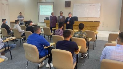 رئيس جامعة مطروح تفقد العملية التعليمية فى كلية الحاسبات والذكاء الاصطناعى.. بالصور