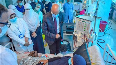 وكيل وزارة الصحة بالشرقية يتفقد سير العمل بمستشفي الصالحية
