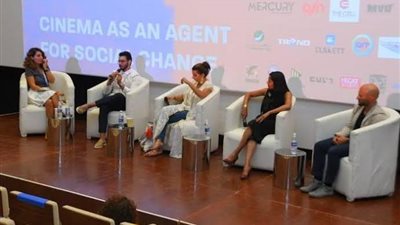 مناقشة حول السينما كأداة للتغيير المجتمعي فى رابع أيام الجونة.. صور
