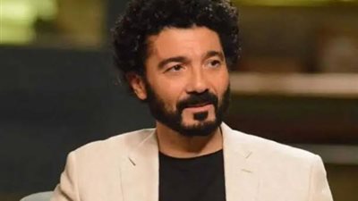 خالد النبوى يشيد بموهبة بطلة فيلم 