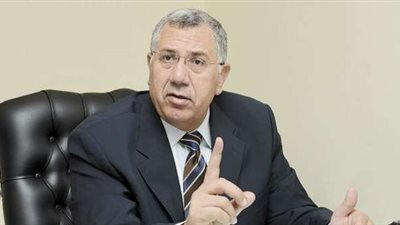 القصير ينهى تكليف بعض المسئولين في زراعة الدقهلية