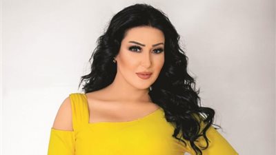 سمية الخشاب: 