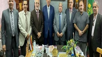 مدير تعليم بنها يجتمع مع اعضاء مجلسي الشعب والشيوخ ومجلس الامناء