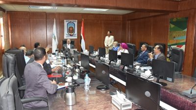 رئيس جامعة الأقصر يترأس الاجتماع الـ31 لمجلس الجامعة
