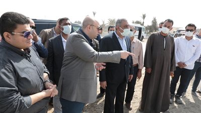محافظ بني سويف يتفقد مخر سيل سنور