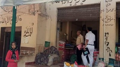 حملة تفتيشية علي محلات بيع الأسمدة والمبيدات الزراعية بسوهاج ..صور