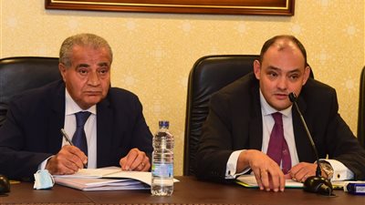 بالصور.. اجتماع لجنة الشئون الاقتصادية بحضور وزير التموين