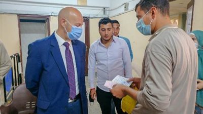 متابعة مستمرة من وكيل وزارة الصحة بالشرقية علي مدار الساعة لتطعيم المواطنين بلقاح كورونا