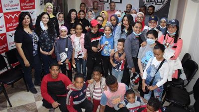 «المصريين الأحرار» يواصل الاحتفال بعيد السويس القومى