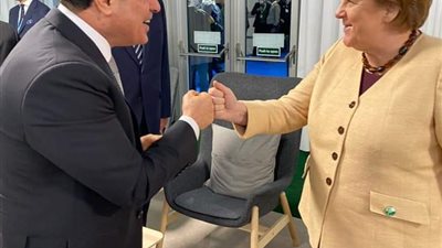 الرئيس السيسي يلتقي المستشارة الألمانية ميركل على هامش قمة المناخ