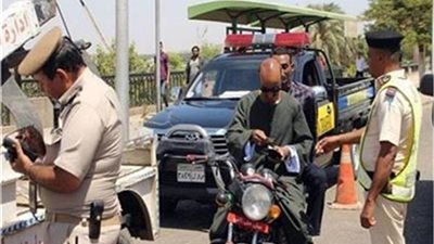 لعدم ارتداء الخوذة .. ضبط 3646 مخالفة لقائدى الدراجات النارية