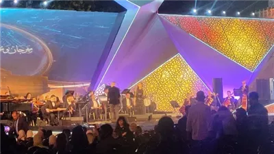 فايا يونان تطرب جمهور الموسيقي العربية بأغنيه 