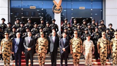 ولى العهد الأردنى يشهد أحد الأنشطة التدريبية لقوات الصاعقة بقاعدة المشير حسين طنطاوى العسكرية