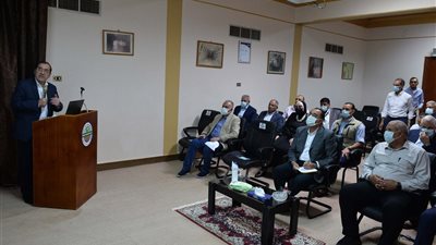 رئيس الوزراء يتفقد مشروع فوسفات مصر بـ 