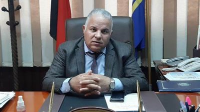 وكيل تعليم دمياط يهنئ التلميذة المثالية هاجر نجيب