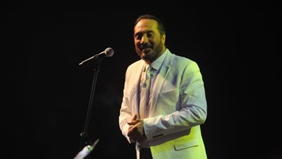الحجار يشعل حماس الجمهور في آخر ليالي مهرجان الموسيقي العربية بالاسكندرية.. صور
