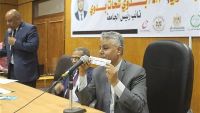 إجراء قرعة الدورة العربية السادسة عشر لخماسيات كرة القدم بجامعة جنوب الوادي