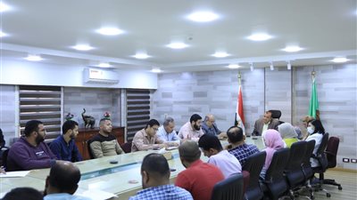 رئيس مياه المنيا يتابع أعمال حياة كريمة والخطط المستقبلية.