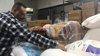 الرقابه التجارية تضبط طن صابون سائل ومنظفات منتهي الصلاحية بالغردقة