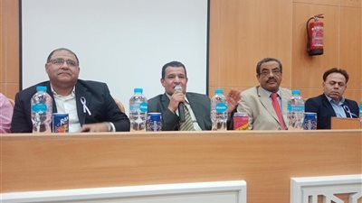 ندوة تدعية تثقيفية تزامنا مع الاحتفال باليوم العالمي للأطفال المبتسرين بكليتا الالسن والحاسبات بالغردقة