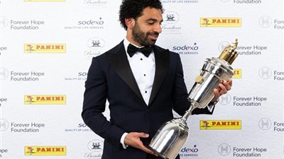 صلاح يصدر قائمة المرشحين لجائزة الأفضل في الدوري الإنجليزي