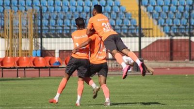 هدف عبدالله بكرى يمنح فاركو الأفضلية أمام المقاصة فى الشوط الأول