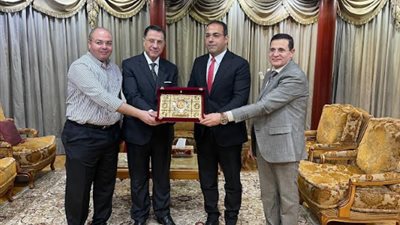 عقب تكريمه بجائزة الاوسكار ..رئيس شباب النواب : اللجنه تضع ملف نبذ التعصب من الملاعب علي رأس اولوياتها