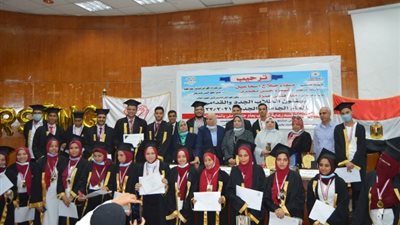 المعهد الفنى للتمريض بجامعة حلوان يحتفى بالطلاب الجدد والقدامى.. بالصور
