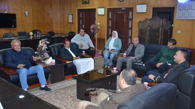 رئيس شركة مياه مطروح يلتقي مدير الامن