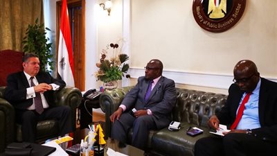 توفيق يبحث مع سفير زامبيا بالقاهرة فرص التعاون المشترك