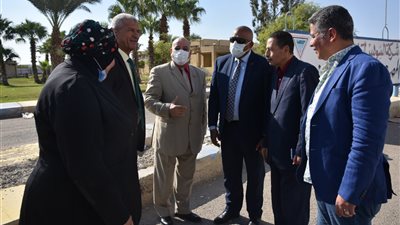 أعضاء البرلمان يتفقدون مركز تدريب السويس لتصنيع البترول