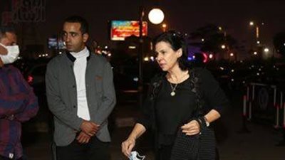 ابنة عمر الحريري فى عزاء سهير البابلي