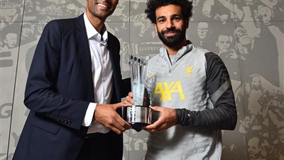 شاهد.. محمد صلاح يتسلم جائزة أفضل لاعب فى شهر أكتوبر بالدورى الإنجليزى