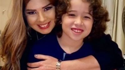 لو خلفت ولد ماكنش هيكون شبهي زيه.. رانيا فريد شوقي برفقة الطفل مالك فى 